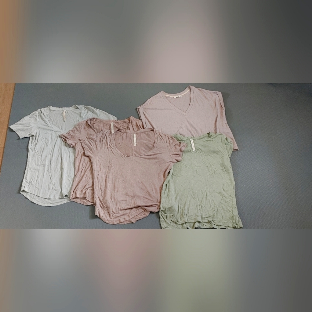 Lot of Aritzia T-shirts